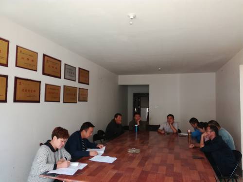 銅煤公司第四項(xiàng)目部對(duì)關(guān)鍵崗位開(kāi)展節(jié)前提醒談話(huà)