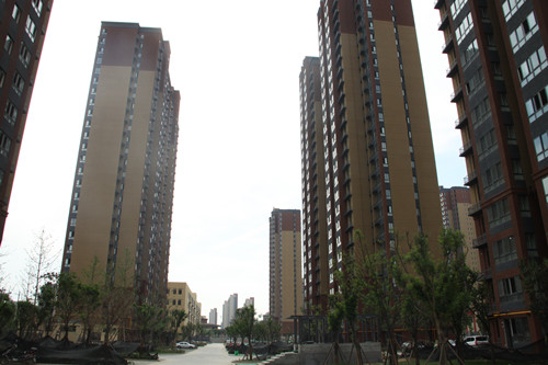 天工公司土建十一項(xiàng)目部承建的曲江羊頭鎮(zhèn)村安置小區(qū)1標(biāo)段工程通過防雷接地、人防兩項(xiàng)專項(xiàng)驗(yàn)收