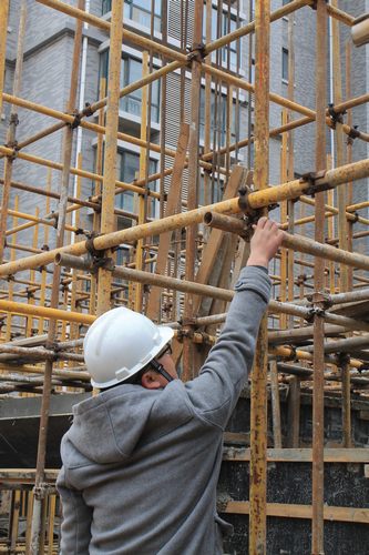 看，這才是共產(chǎn)黨員正確的打開(kāi)方式