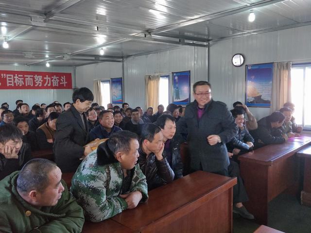 掘進公司曹家灘項目部開展“百日安全”知識競賽活動