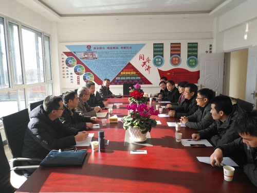 陜煤集團(tuán)領(lǐng)導(dǎo)一行蒞臨路橋分公司靖神鐵路項(xiàng)目部檢查指導(dǎo)