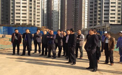 銅川礦業(yè)公司副總經(jīng)理李先鋒一行蒞臨銅煤1#2#工地檢查指導(dǎo)工作