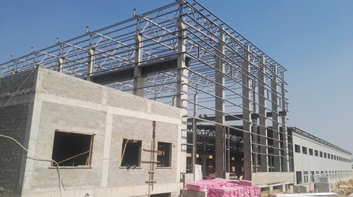 天工公司銅川項(xiàng)目部美鑫項(xiàng)目實(shí)干樹(shù)豐碑 建設(shè)出成效