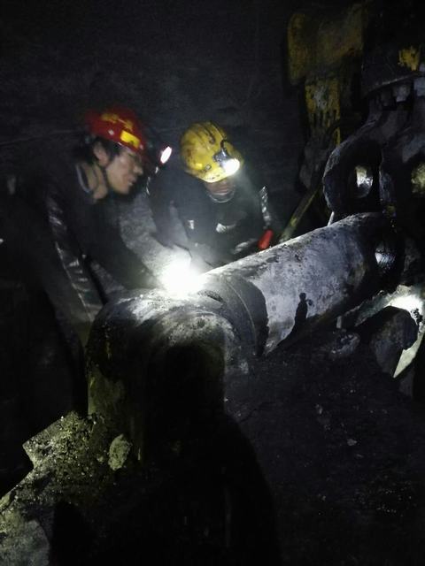 掘進(jìn)公司紅柳林項目部自行回撤掘進(jìn)機節(jié)約成本8萬