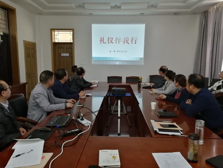 礦建三公司精心烹飪培訓(xùn)“套餐”助力職工“提素”