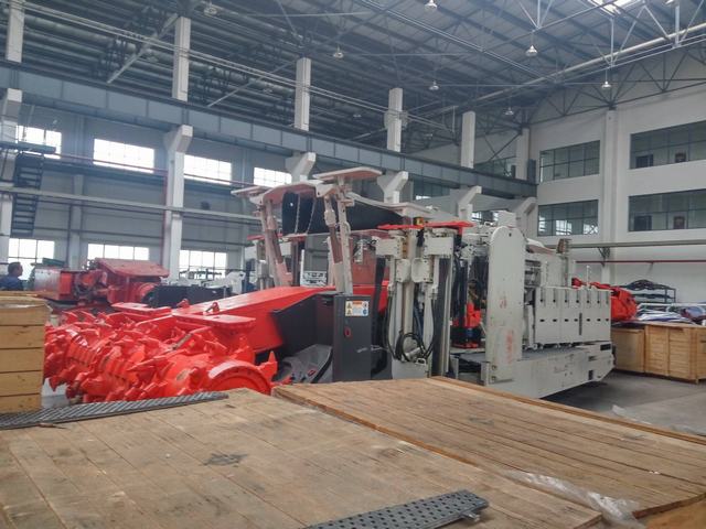 掘進公司學(xué)習(xí)先進施工經(jīng)驗為“掘進鐵軍”鋪路