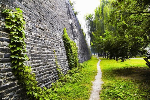 四月，古城的春天