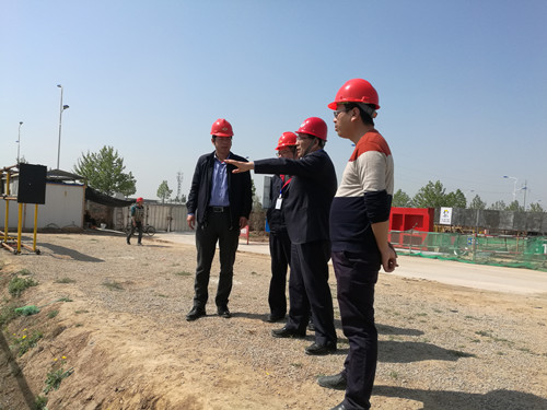 王明智一行蒞臨天工公司清源小區(qū)項目檢查指導工作