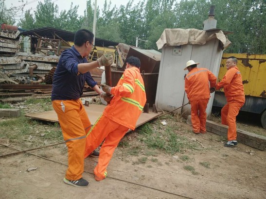 礦建三公司開展庫(kù)房“大掃除”讓物資管理更高效