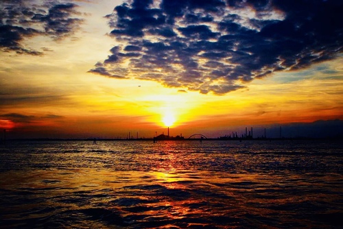 赤朱丹彤，落日飛霞