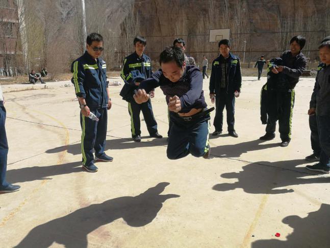 機(jī)電安裝公司酒鋼項(xiàng)目部業(yè)余生活“火起來(lái)”