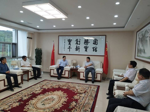 司正林、王寧一行到建莊礦業(yè)進(jìn)行座談交流