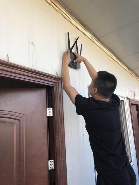 掘進公司北翼項目部把關(guān)懷送到員工心坎上