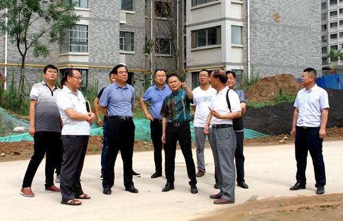 銅川礦業(yè)公司領(lǐng)導深入銅煤1#、2#小區(qū)施工現(xiàn)場回訪檢查項目建設(shè)工作