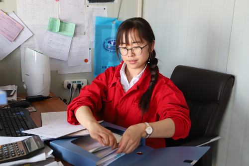 風(fēng)一樣的女子——白小玲