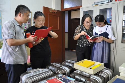 陜煤建設(shè)韓城分公司工會“小助學 大關(guān)愛”