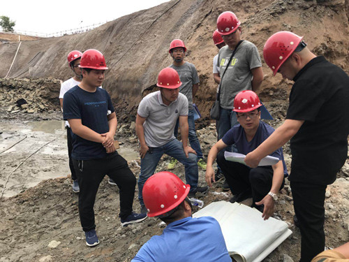 陜煤建設(shè)天工公司土建四部承建的神南華府26#住宅樓基槽順利驗收通過