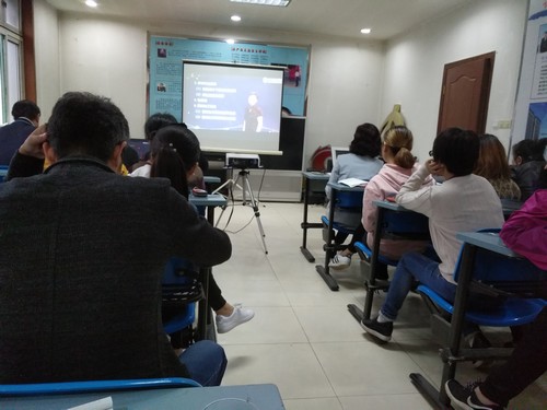 走，聽課去！