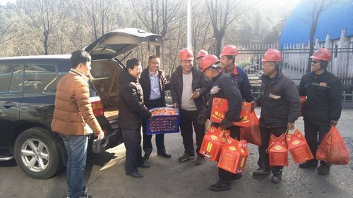 堅守崗位，我們一直在......