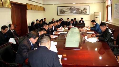 陜煤建設(shè)銅煤公司組織召開黨員領(lǐng)導(dǎo)干部述諾評(píng)諾民主評(píng)議