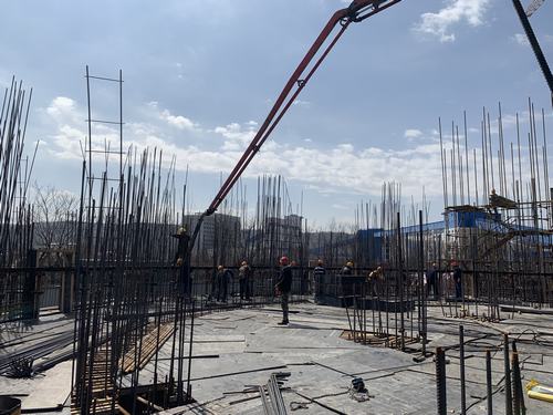 陜煤建設韓城分公司彬長小莊礦井及選煤廠新建產(chǎn)品倉工程滑模順利開工