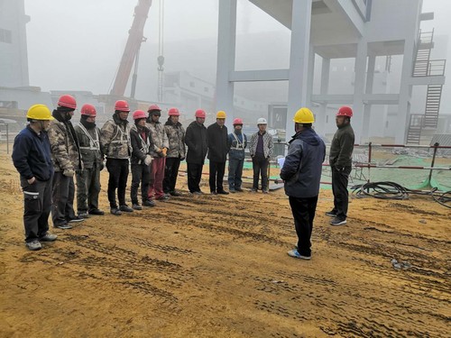 陜煤建設銅煤公司承建的曹家灘礦井主廠房至矸石倉、主廠房至煤泥卸載點帶式輸送機棧橋工程順利吊裝