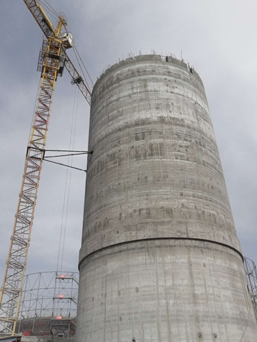 陜煤建設(shè)天工公司土建十部錦源化工石灰石儲存?zhèn)}滑模圓滿成功