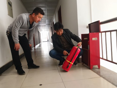 陜煤建設(shè)銅煤公司開(kāi)展消防安全大檢查專(zhuān)項(xiàng)行動(dòng)為百日會(huì)戰(zhàn)護(hù)航