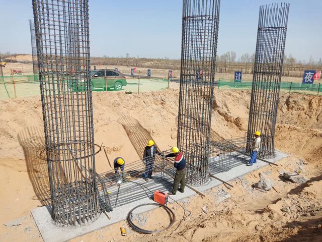 靖神鐵路項目部“晴天快干、小雨巧干、大雨充電”助力施工建設