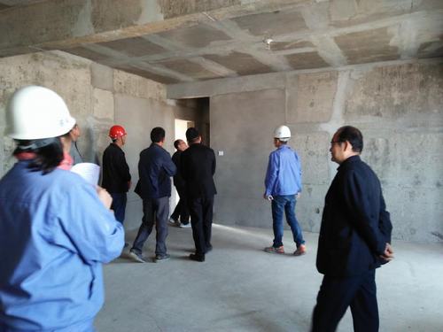 陜煤建設(shè)銅煤公司承建的銅煤二號白樺林小區(qū)1#、3#樓工程順利竣工驗收