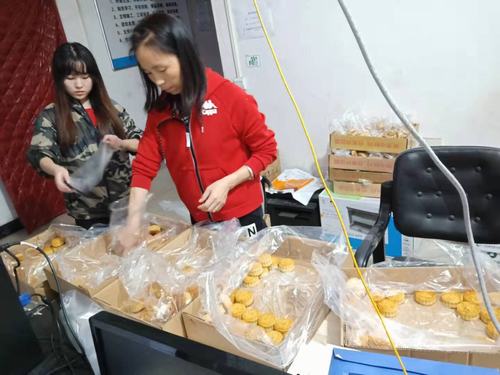 陜煤建設(shè)韓城分公司土建十二項(xiàng)目部全體干部職工歡樂(lè)祥和度中秋