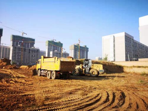 陜煤建設(shè)銅煤公司承建的靖邊縣金地華府9#-16#樓、地下車(chē)庫(kù)及商業(yè)部分工程正式開(kāi)工建設(shè)