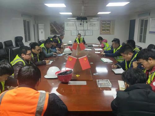 安全警示教育片讓陜煤建設(shè)銅煤公司這個項(xiàng)目部的班前會不一樣