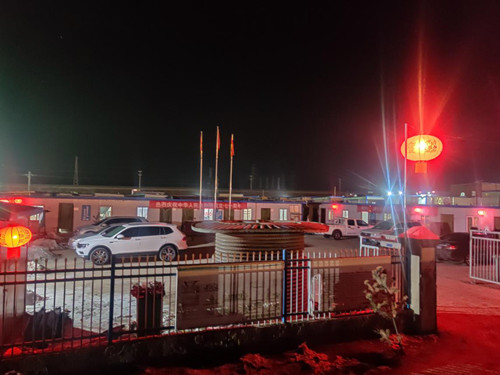 陜煤建設機電安裝公司曹家灘項目部張燈結(jié)彩、歡聲笑語過新年