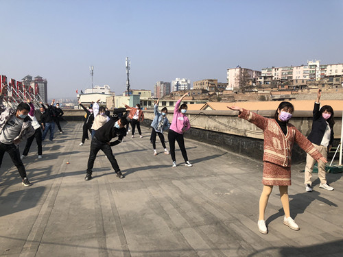 陜煤建設(shè)機(jī)電安裝公司：工間操“嗨”起來(lái)