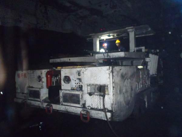 陜煤建設(shè)掘進(jìn)公司：紅柳林44204膠、輔運(yùn)順槽及切眼工程順利開(kāi)工