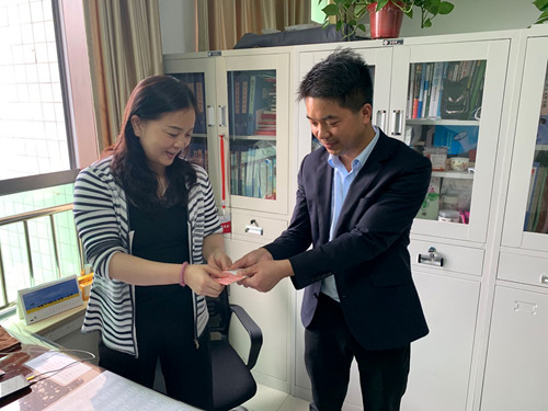 陜煤建設(shè)公司：一張蛋糕卡  盡顯關(guān)愛情