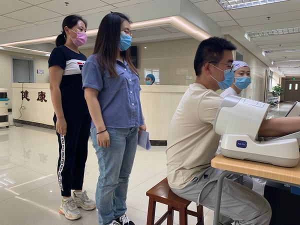 陜煤建設(shè)礦建二公司：享受體檢紅利激發(fā)職工干勁