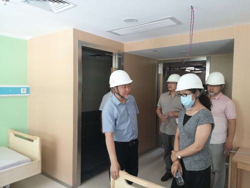 陜西煤化健強(qiáng)實業(yè)有限公司董事長楊甲安蒞臨西煤機(jī)養(yǎng)老院項目檢查指導(dǎo)工作