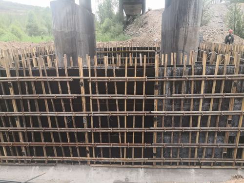 陜煤建設(shè)銅煤公司第二十一項目部承建檸條塔礦河道棧橋框架柱基礎(chǔ)加固工程順利開工建設(shè)