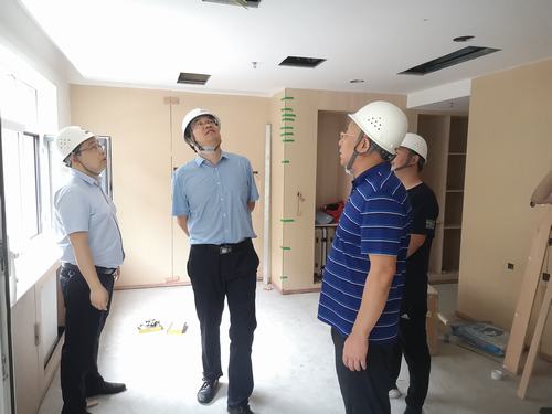陜煤實(shí)業(yè)集團(tuán)副總經(jīng)理張四棟蒞臨西煤機(jī)養(yǎng)老院項目檢查指導(dǎo)工作