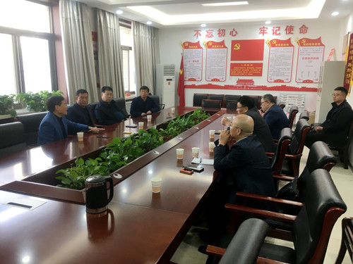 陜煤建設(shè)與渭南老城公司進(jìn)行交流商談