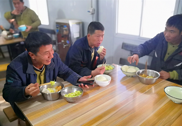 陜煤建設(shè)礦建三公司：關(guān)注“兩堂一舍”，為職工創(chuàng)建溫馨家園