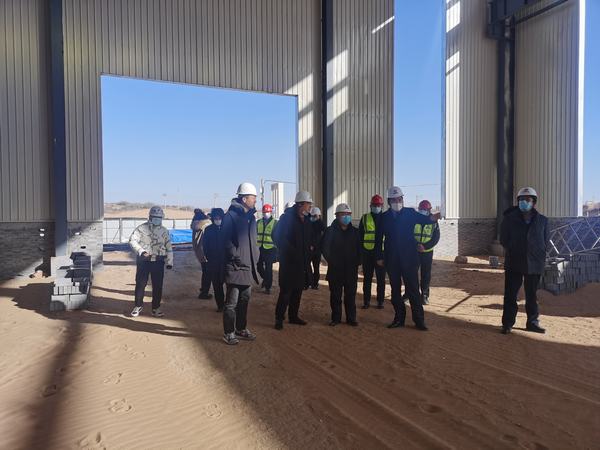 榆林市城市投資經(jīng)營(yíng)集團(tuán)黨委副書記、總經(jīng)理郝君深入陜煤建設(shè)榆林公司杭蕭綠色鋼結(jié)構(gòu)產(chǎn)業(yè)制造基地項(xiàng)目檢查指導(dǎo)工作