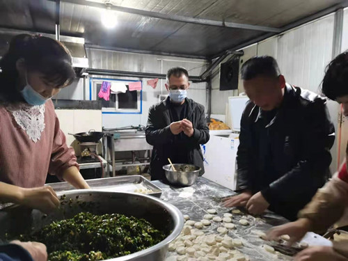 【春節(jié)一線報(bào)道】陜煤建設(shè)機(jī)電安裝公司：深入一線慰問暖人心