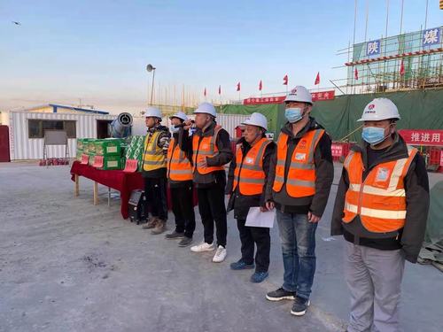 陜煤建設(shè)銅煤公司第十六項(xiàng)目部春節(jié)慰問過新年，濃濃關(guān)愛暖人心