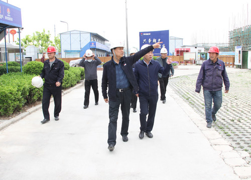 侯本英深入山水逸境小區(qū)、老城改造項(xiàng)目調(diào)研指導(dǎo)工作