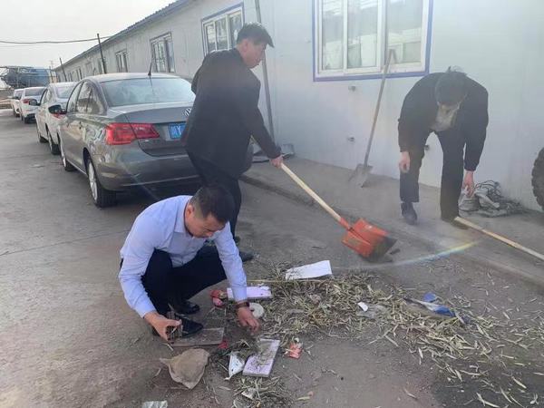 陜煤建設(shè)礦建二公司基層項目部開展“不忘初心勞動光榮”主題黨日活動