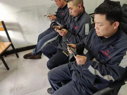 陜煤建設(shè)洗選煤運營公司檸條塔運營項目部開展《職業(yè)病防治法》宣傳周活動