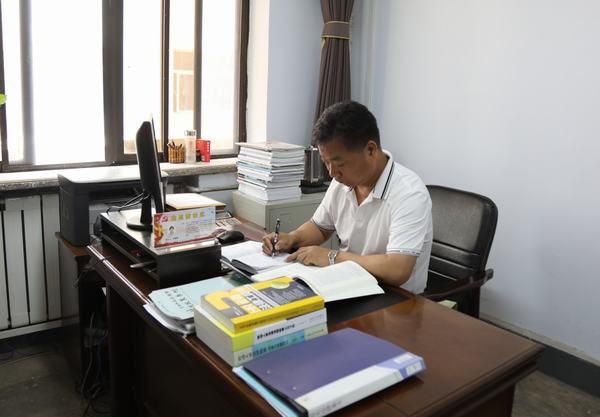 “多面”干將勇?lián)?dāng)